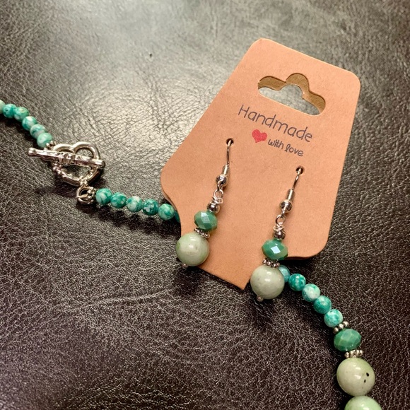 ⭐️2 for $10 Handmade Natural Stone Necklace Earrings Set - Picture 7 of 9